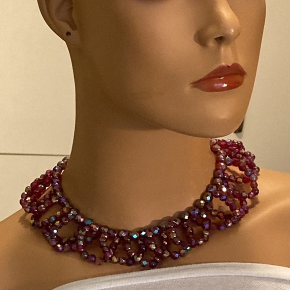VTG red aurora borealis faceted beaded loop collar necklace